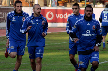 الاهلى مران الجمعة : عودة عفروتو بعد استبعاده وتركيز "الصقر" واصابة في ركبة بركات 26453-training_122