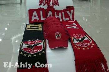 بالصور أفضل لاعب في العالم: لن أعتزل إلا في الأهلي
