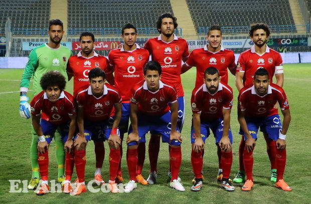 الأهلي بزيه الإحتياطي أمام الزمالك