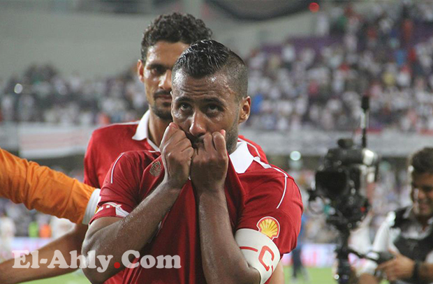 عاشور: الأهلي حياتي وبيتي والتمديد