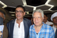 صور تصالح محمود طاهر مع مرتضي منصور خلال اجتماع الاندية
