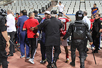 أزمة كريم بامبو ووائل جمعة خلال مباراة الأهلي والإتحاد