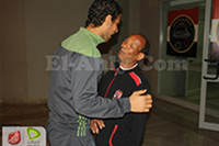 تحية خيري والسيد حمدي للاعبي الأهلي قبل مباراة المقاصة