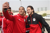 صور منتخب مصر 97 يلقتط السيلفي مع نجوم المنتخب المصري