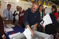 صور تواجد إبراهيم حسن في إنتخابات الأهلي
