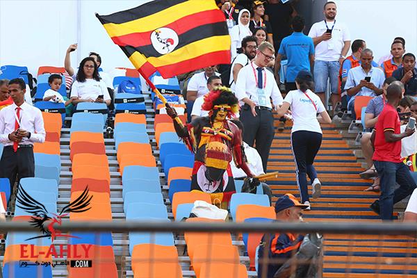 تحية ديسابر وصراعات طوال القامة في أبرز لقطات مباراة أوغندا والكونغو بكأس الأمم
