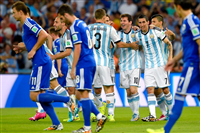 صور مباراة الأرجنتين والبوسنة 
