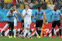لقطات وأهداف مباراة إنجلترا و أوروجواي