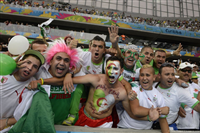 صور جماهير الجزائر وروسيا في كأس العالم