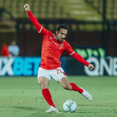 معلول يحصل على ركلة جزاء ويتقدم للأهلي بالهدف الأول أمام المصري
